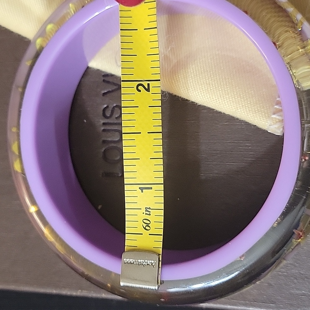 LOUIS VUITTON RESIN  BANGLE - Picture 6 of 8